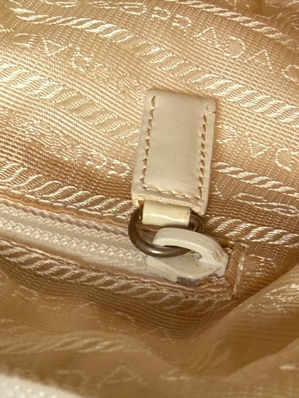 Prada Vintage Cream Nylon Shoulder Bag with White Leather Trim Authentic - Picture 4 of 16